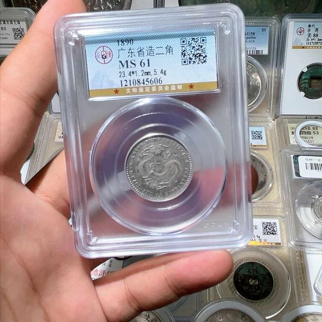 铜暖****缝一枚很好的银币包真包老