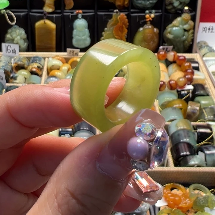 蛇纹石玉戒指未镶嵌内径17.1