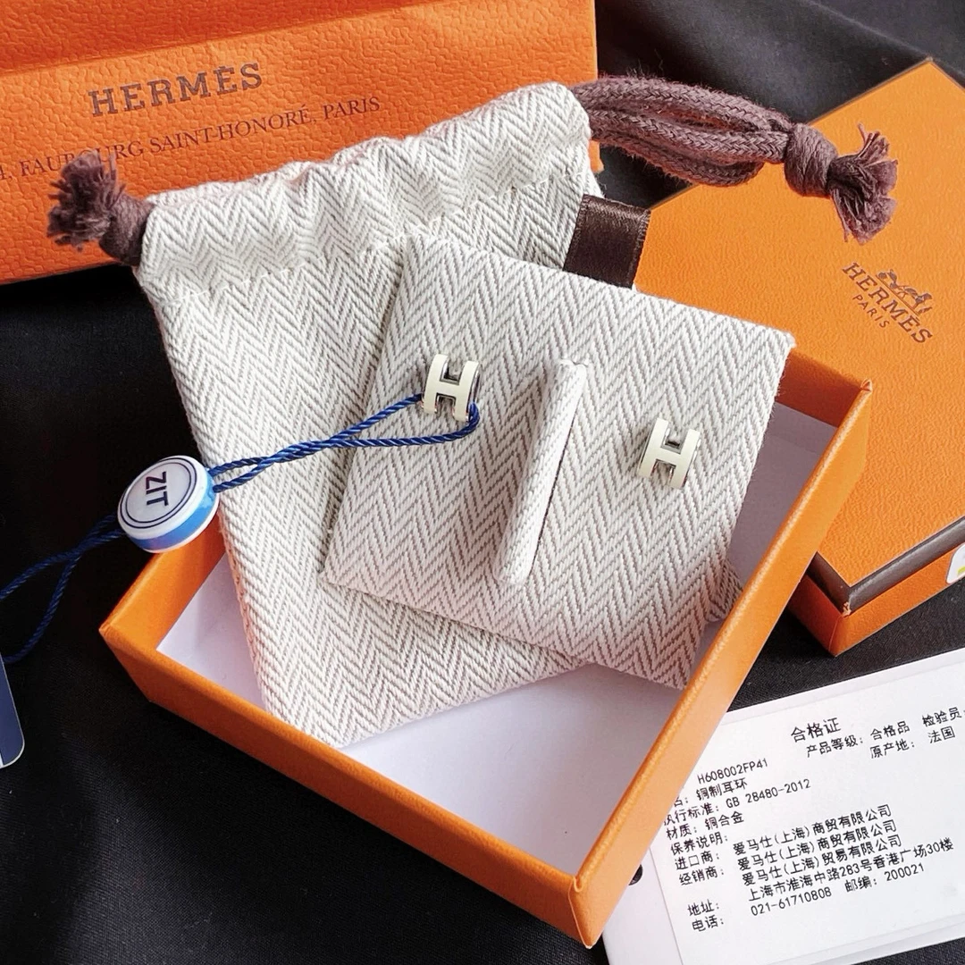未使用 Hermes/爱马仕 白银mini poph耳钉全新盒子JM13-0319