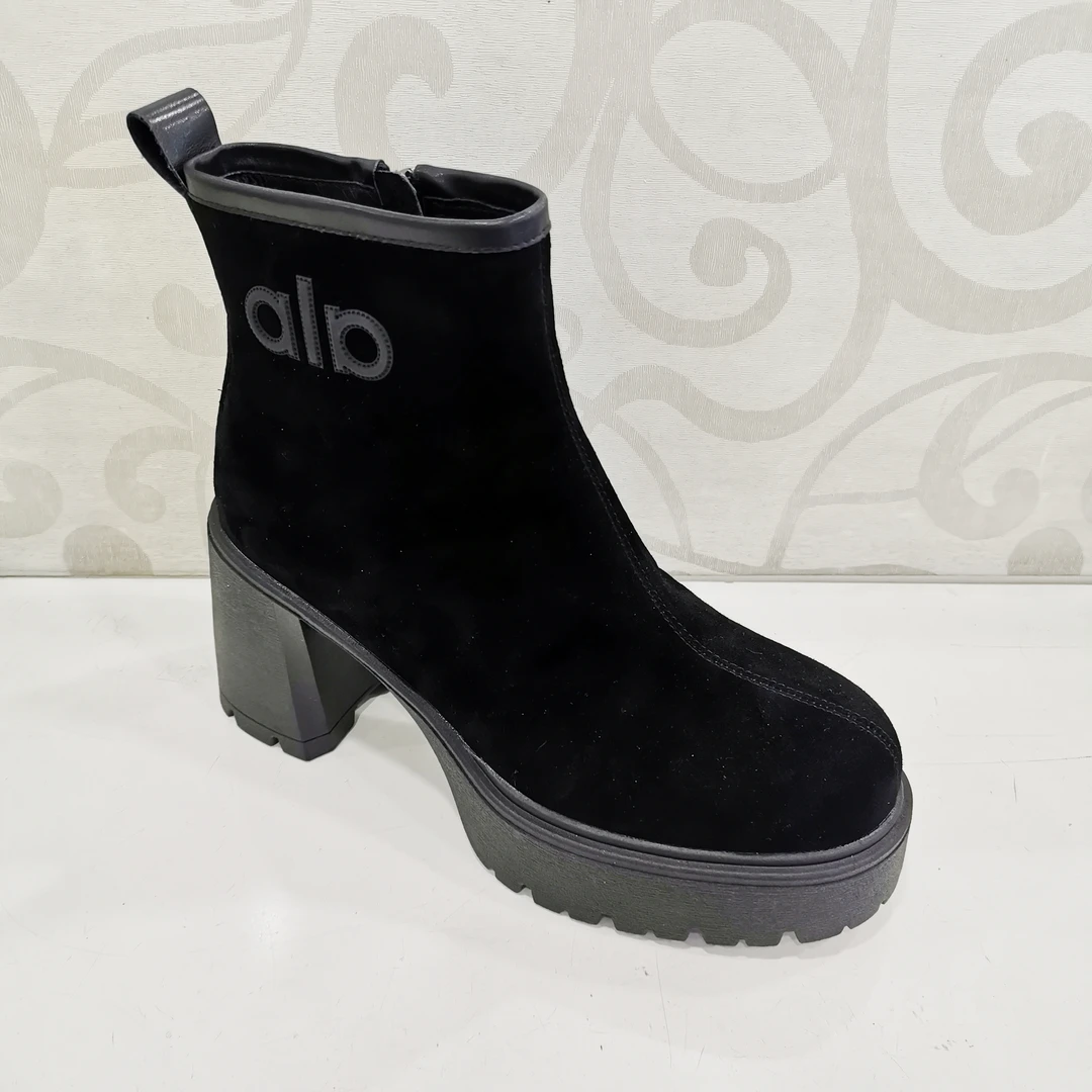 倬立2025冬新 方头防水粗跟女短靴加厚绒时尚简约防滑