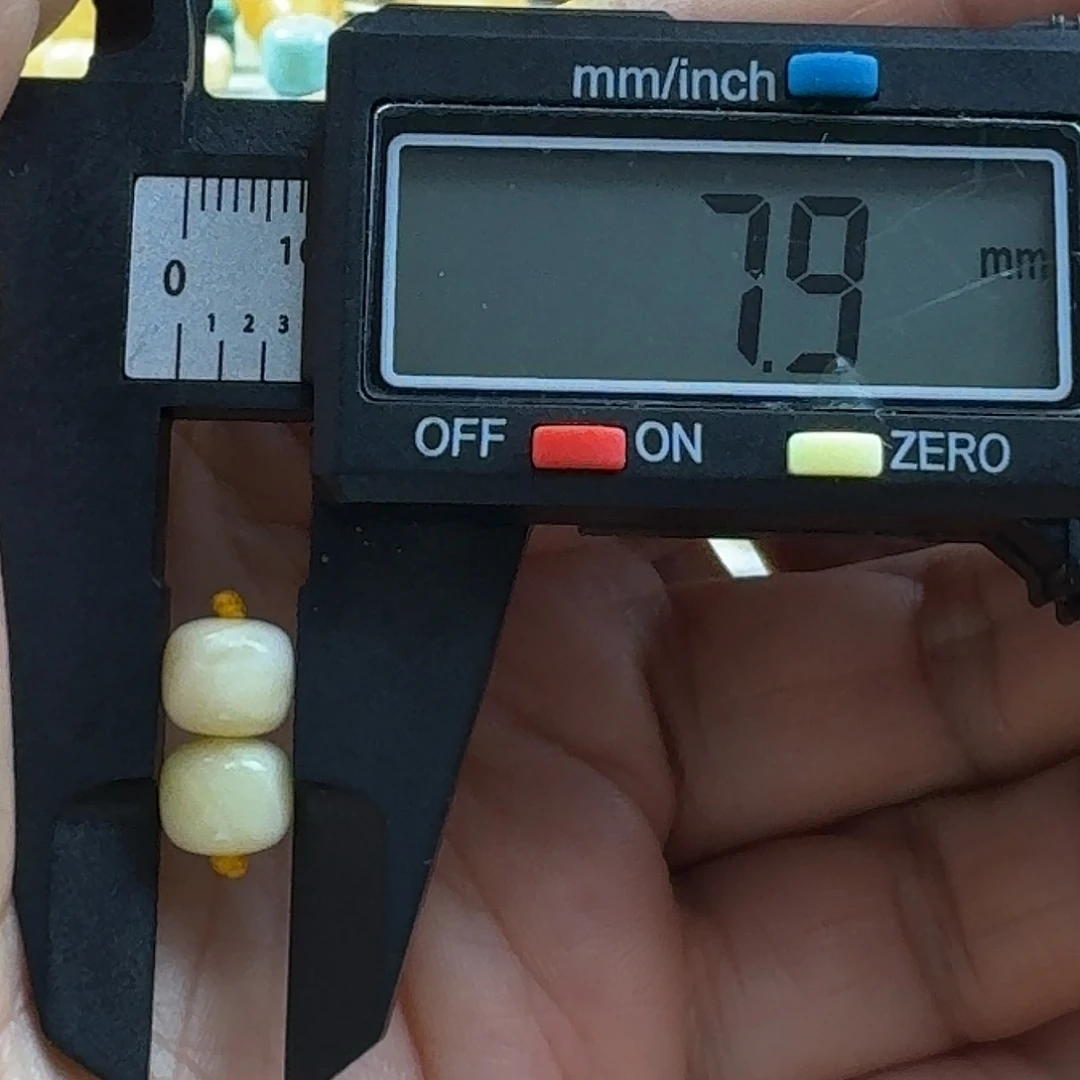 蜜蜡未镶嵌裸石36