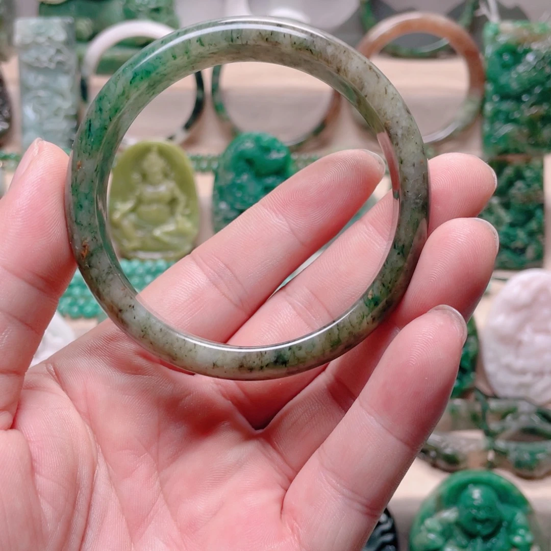 独山玉未镶嵌手镯