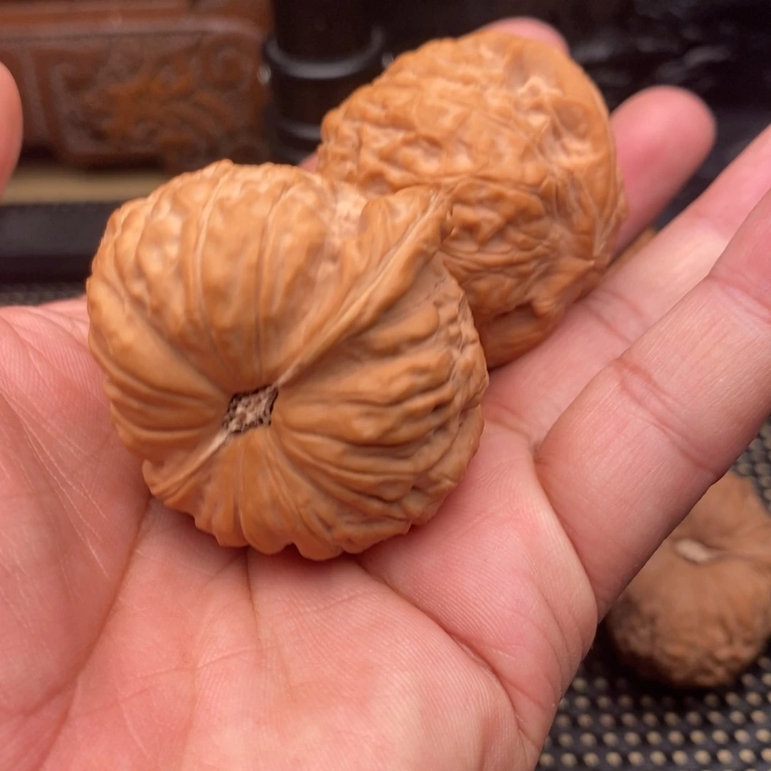 瑙***谷大叶紫檀（黑酸枝木类）文玩核桃南瓜