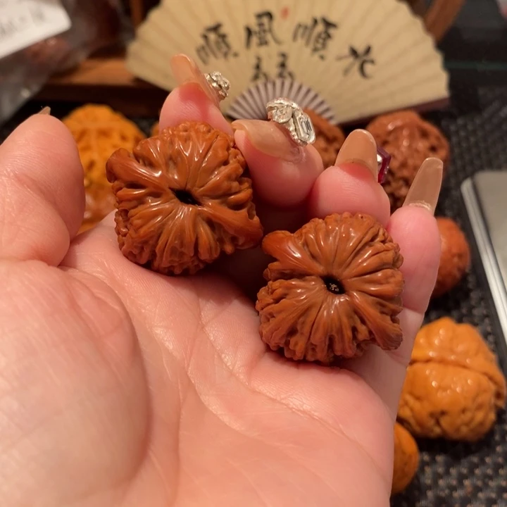 文玩核桃吊坠胖*四座楼423