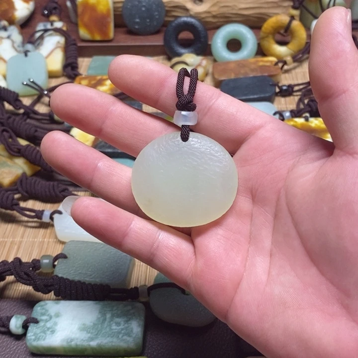 蛇纹石玉挂件未镶嵌『****』