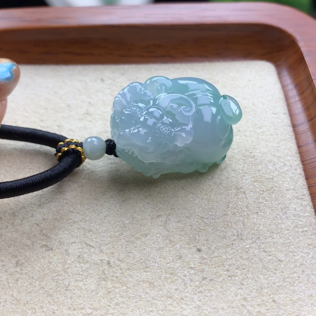 翡翠未镶嵌颈饰翡翠10