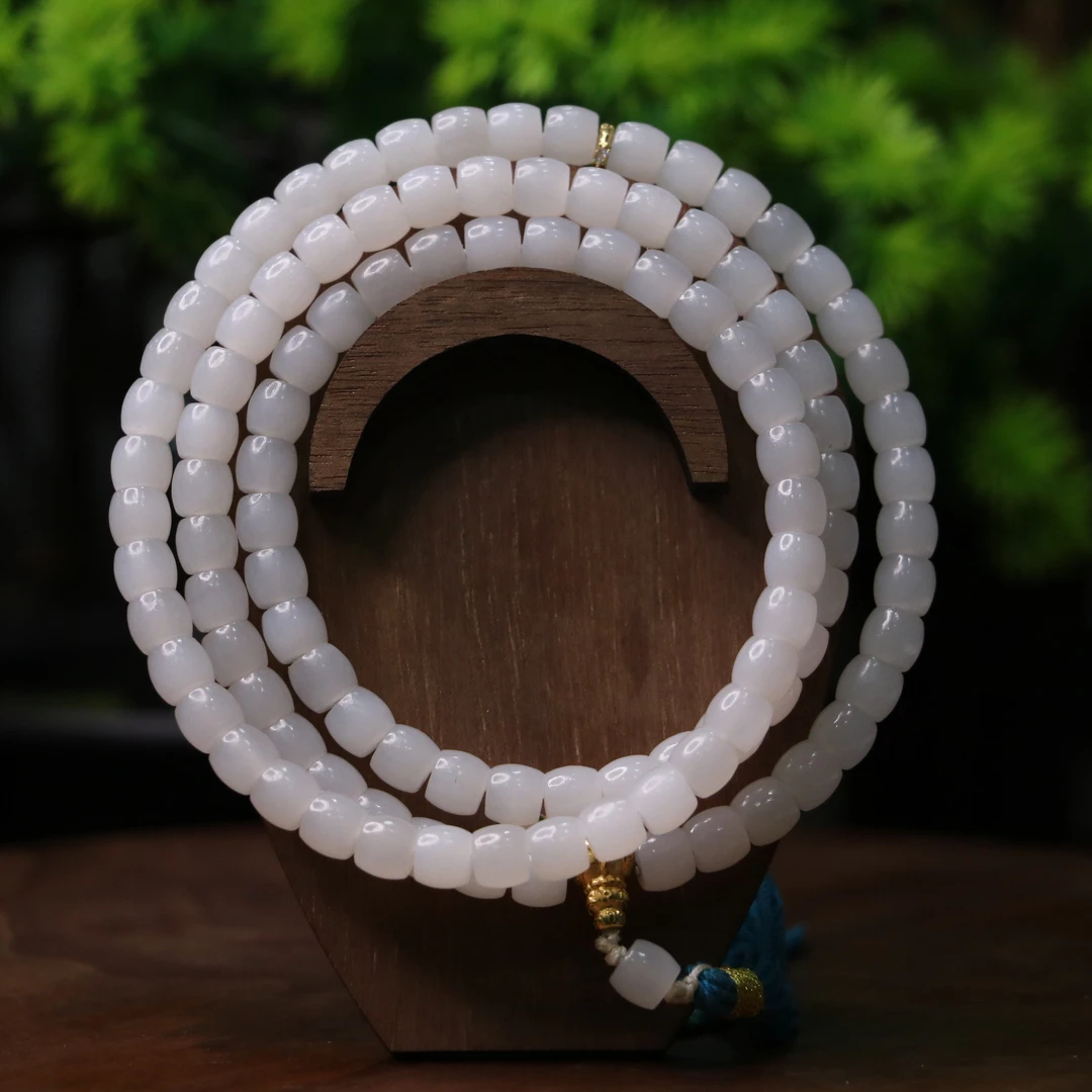 28和田玉于田白玉108珠链/169072保利山东拍卖