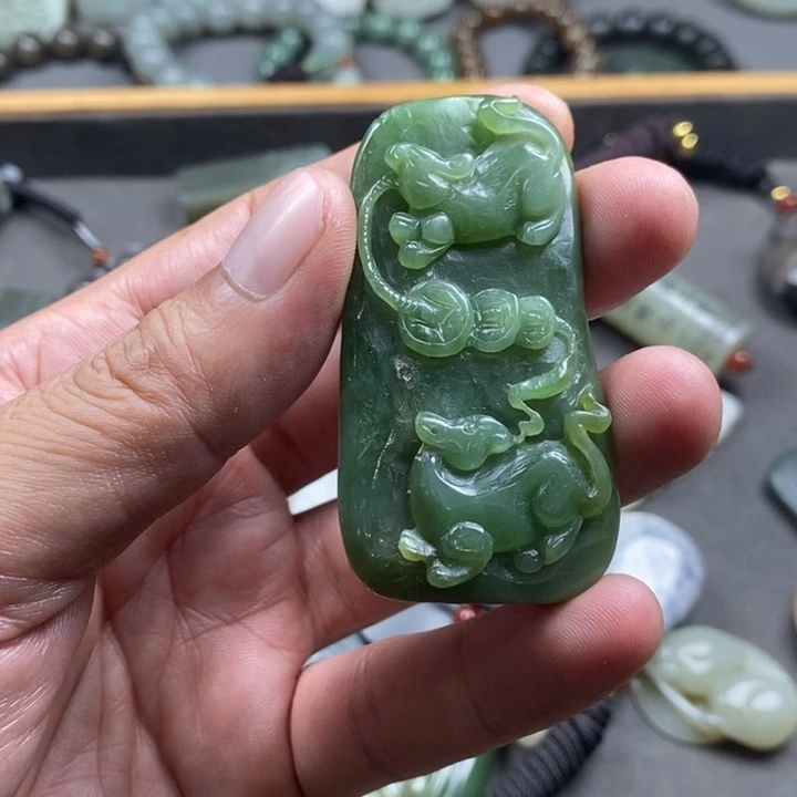 和田玉未镶嵌挂件