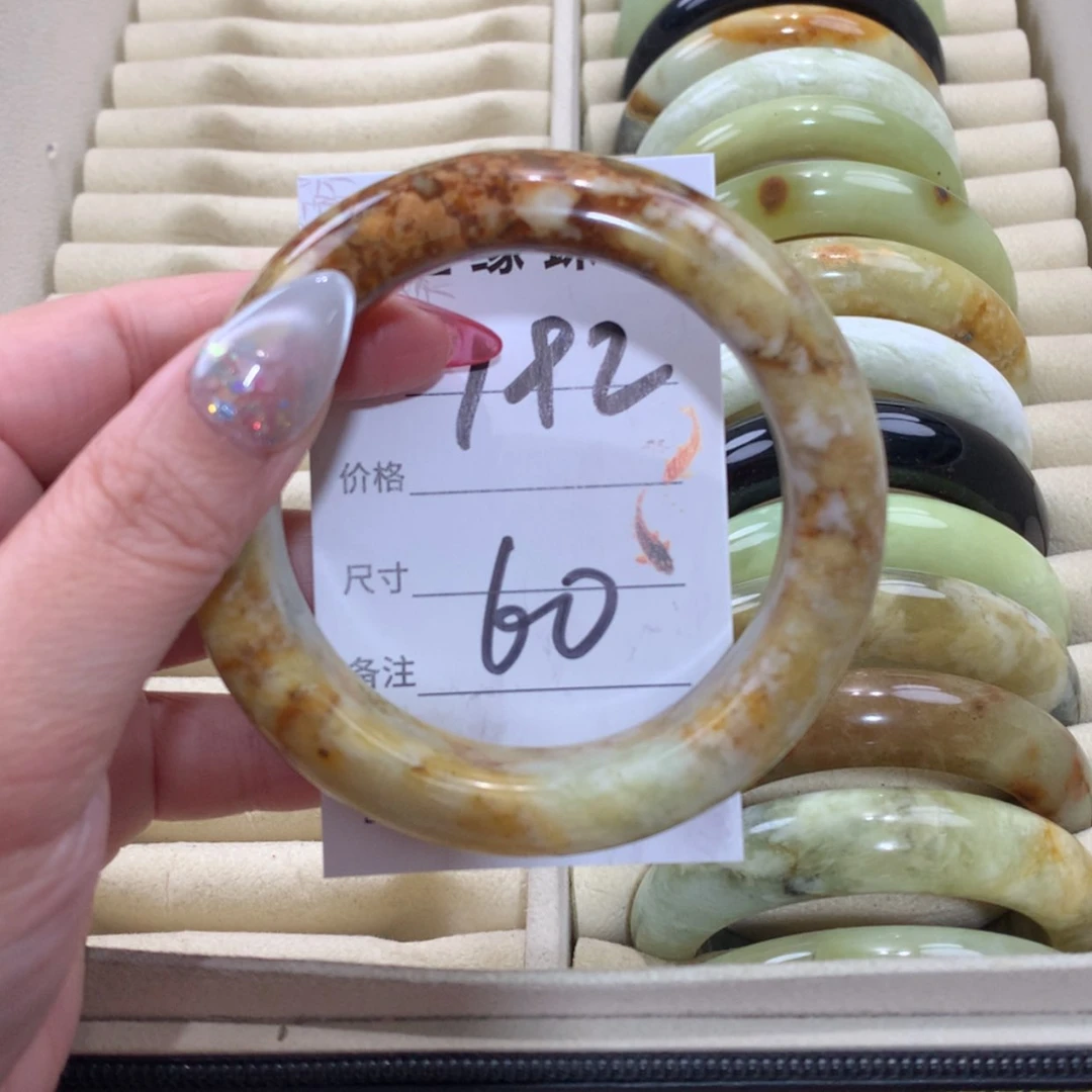 【闪购商品】未镶嵌蛇纹石玉手镯