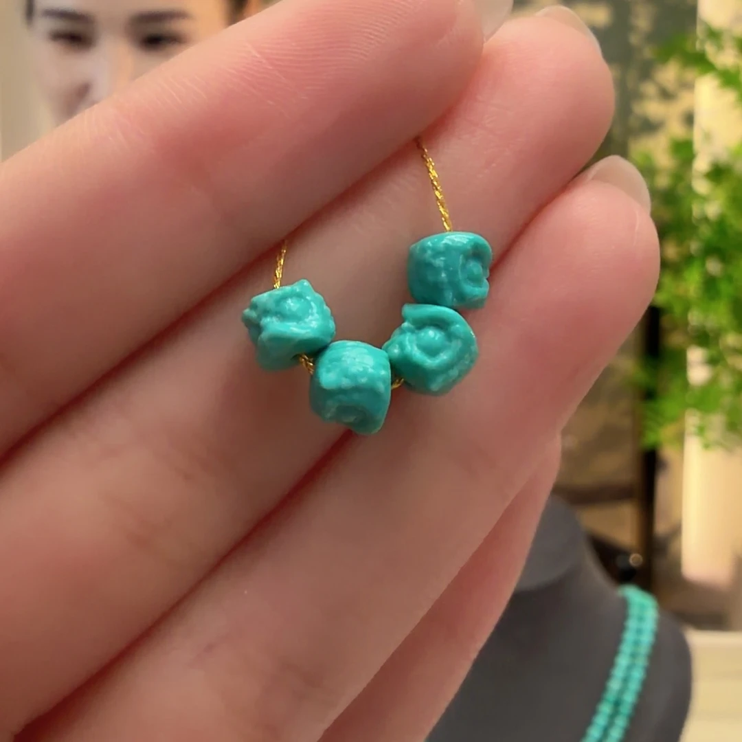 绿松石未镶嵌颈饰