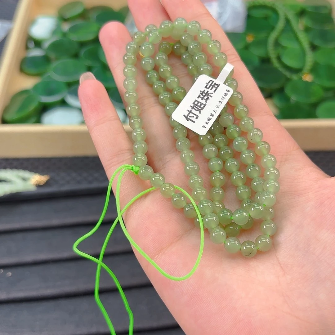 颈饰未镶嵌和田玉湖水绿卡6 108