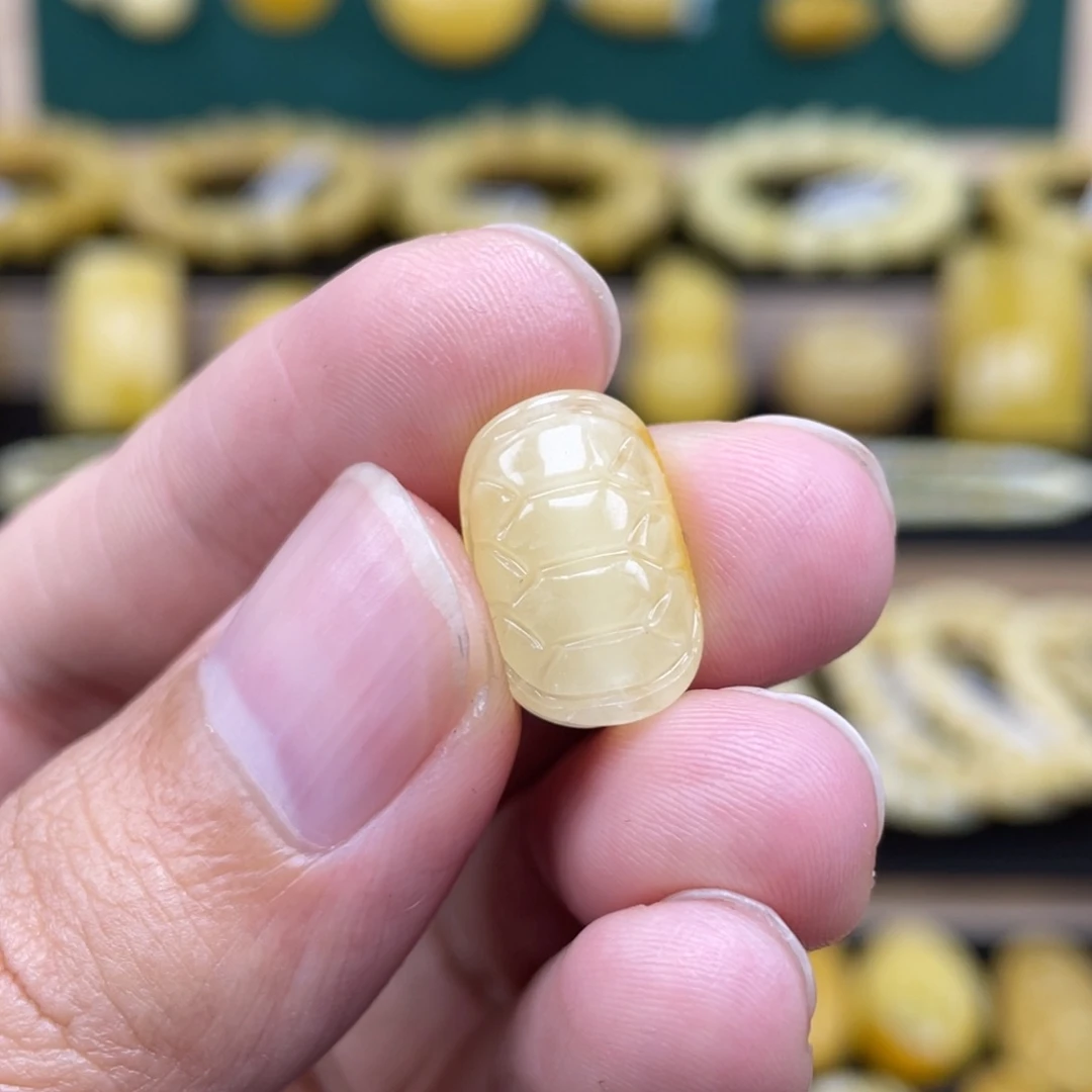 琥珀裸石未镶嵌琥珀蜜蜡