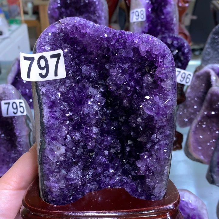 未镶嵌水晶大型摆件（非配饰）