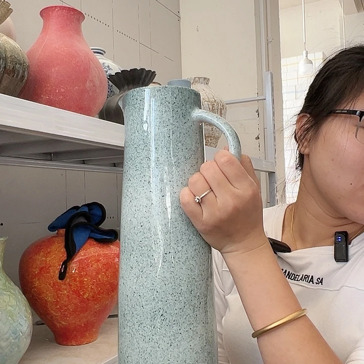 景德镇陶瓷花瓶工厂