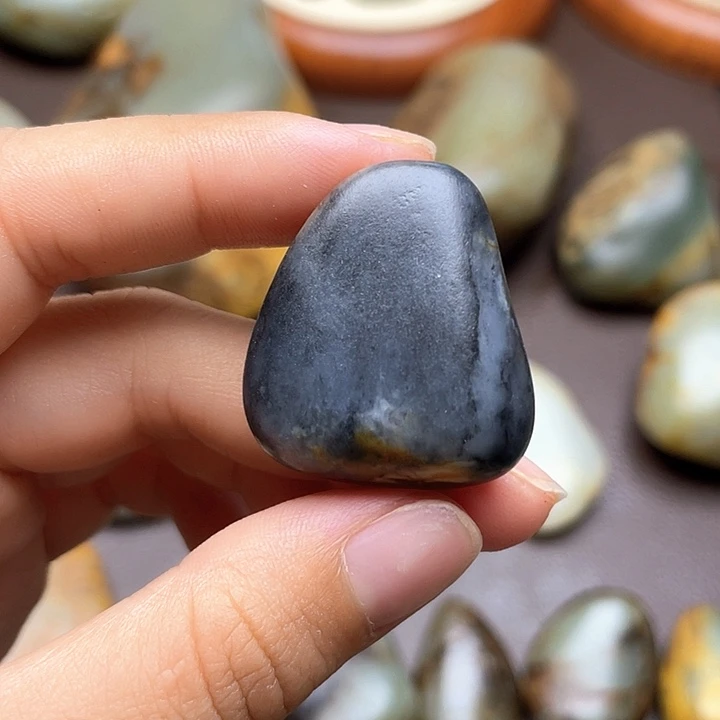 和田玉未镶嵌颈饰10