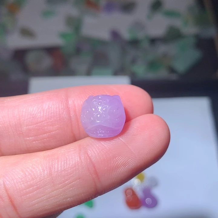 翡翠未镶嵌颈饰挂件