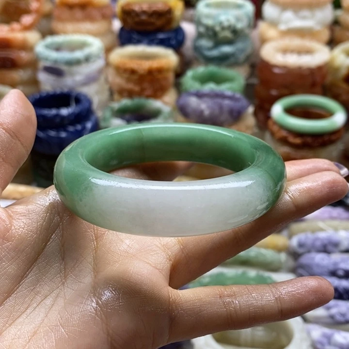 查罗石未镶嵌手镯圈口55