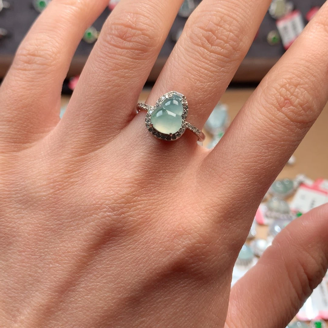 翡翠挂件银S925镶嵌葫芦