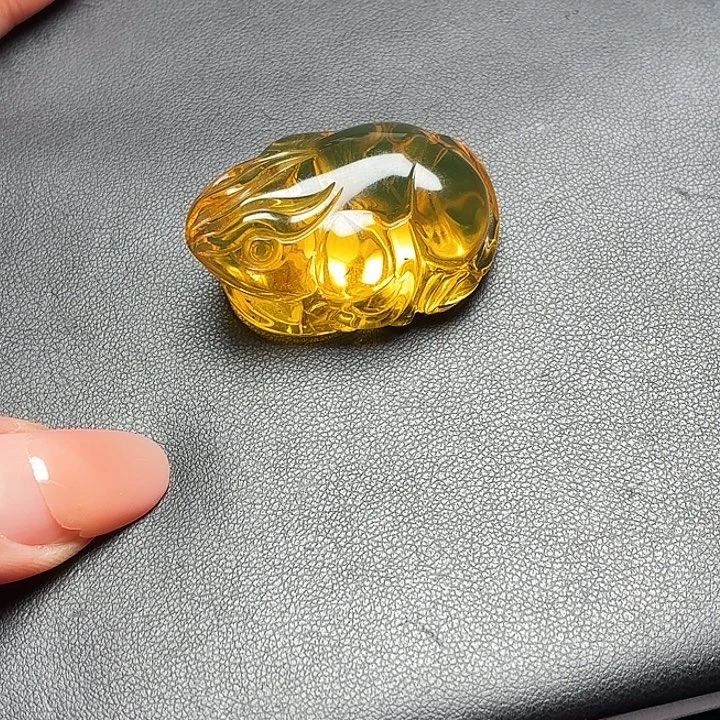 琥珀未镶嵌珠宝奇石吊