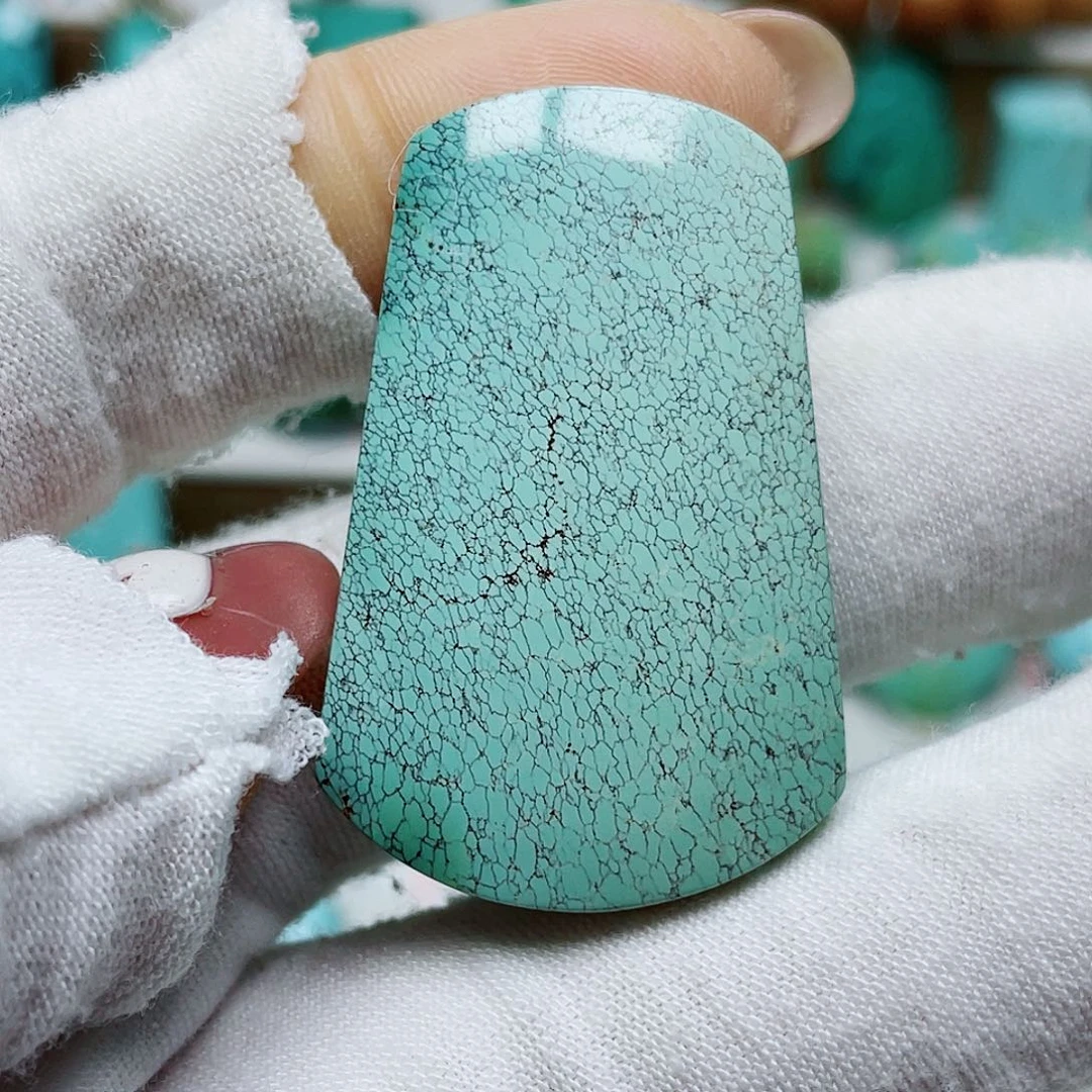 武***绿松石未镶嵌珠宝奇石