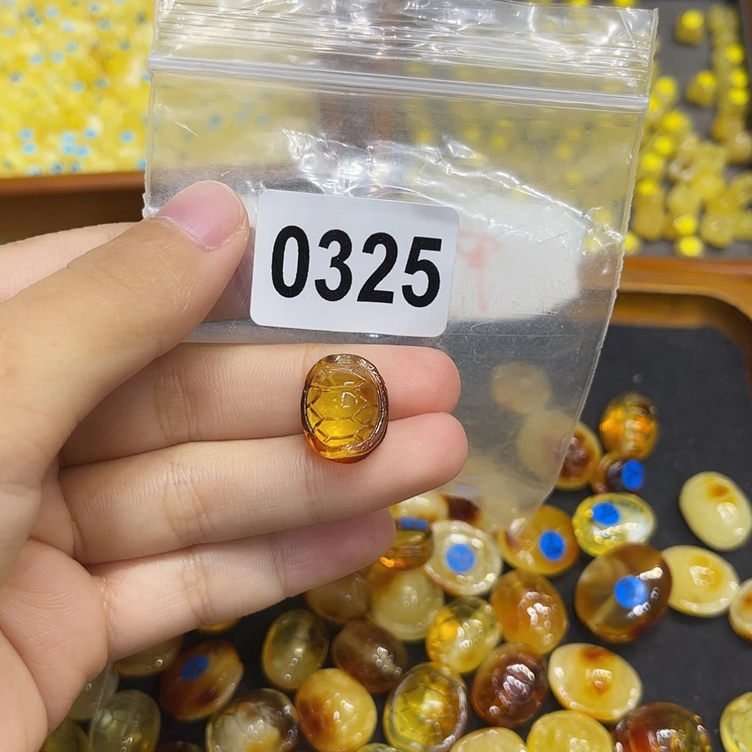 琥珀未镶嵌珠宝奇石