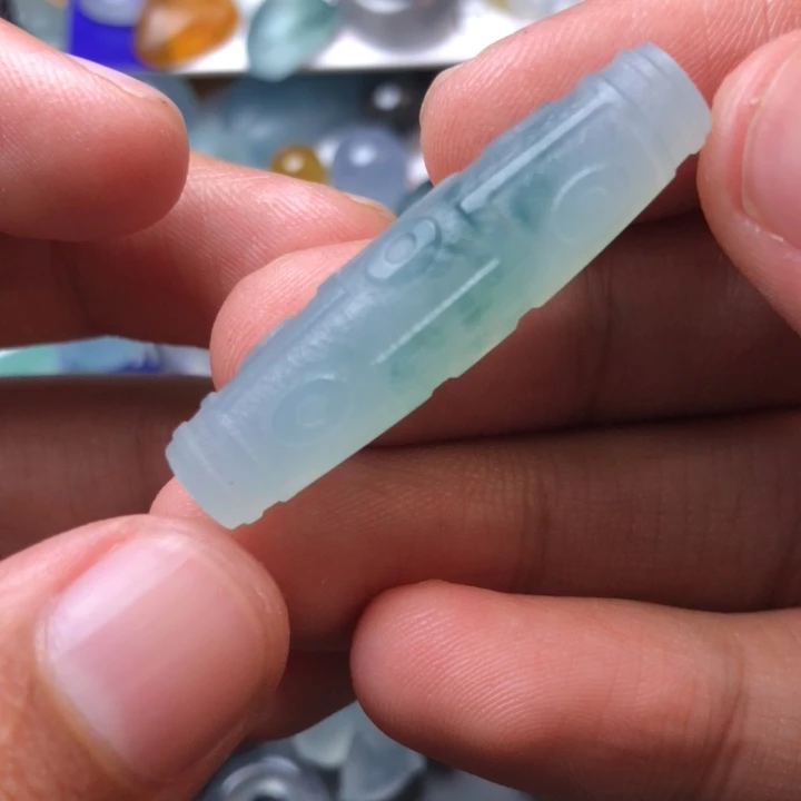 定制翡翠未镶嵌挂件