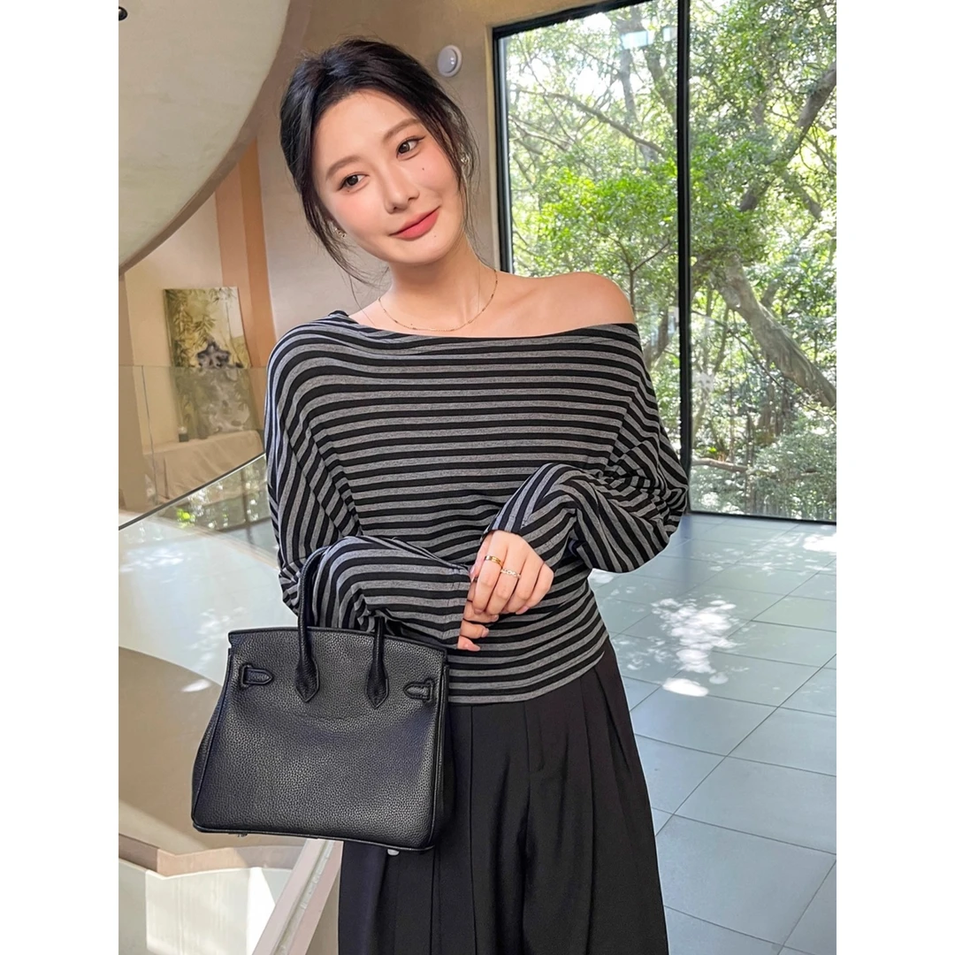 条纹长袖t恤女2025新款秋季斜肩内搭打底衫外穿上衣露肩显瘦修身