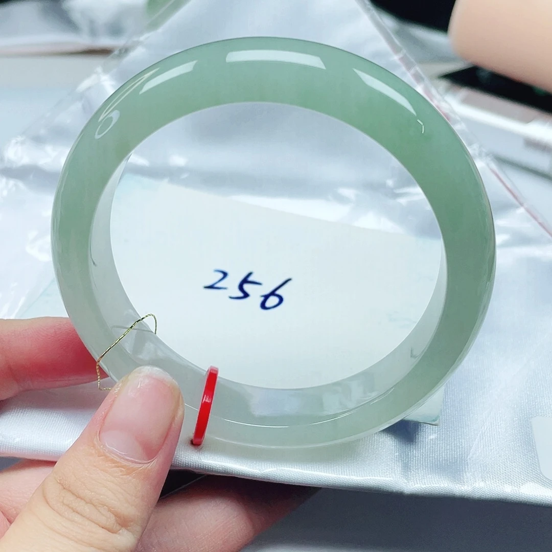 J***e翡翠未镶嵌手镯正圈57.6