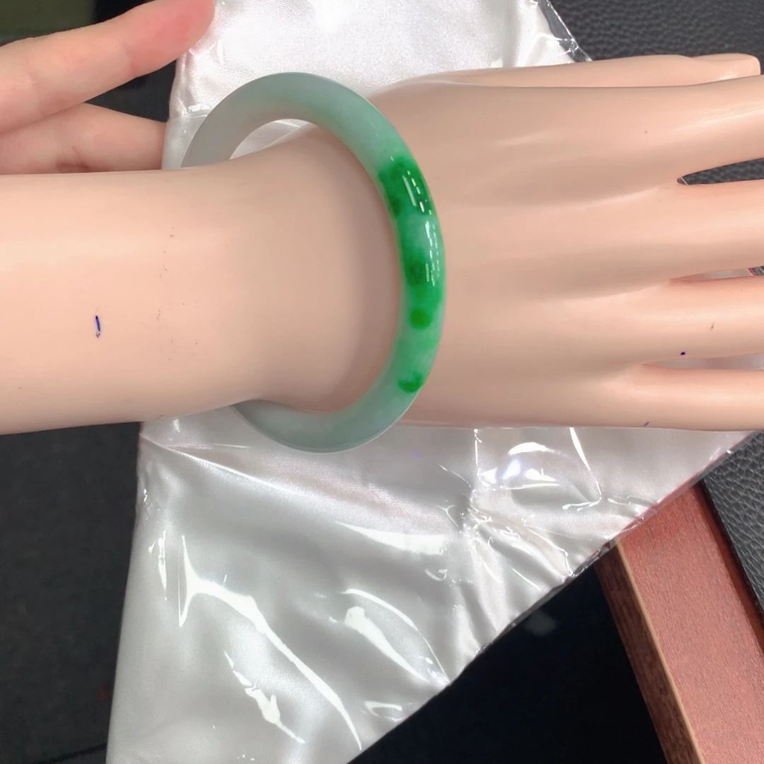 翡翠未镶嵌手镯22