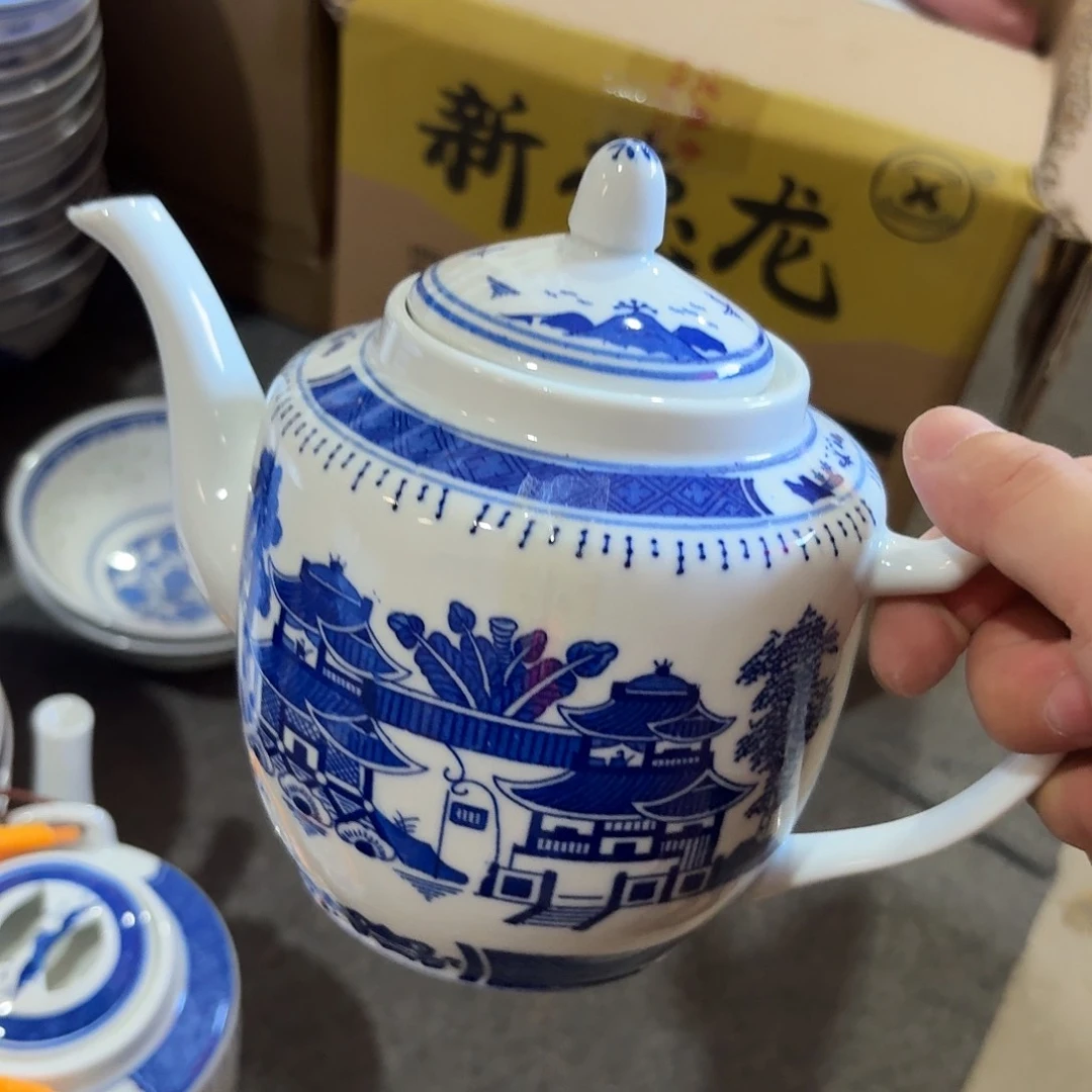 景德镇现代陶瓷用品