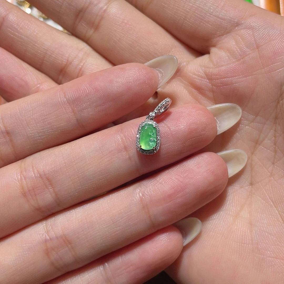 翡翠18K金镶嵌吊坠(不含链)
