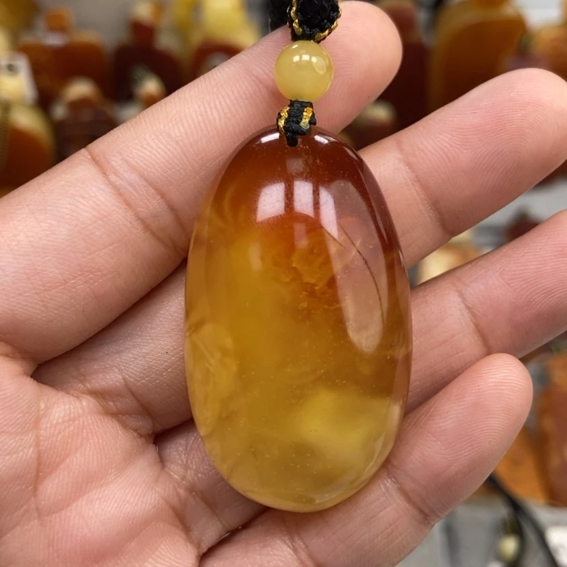 【闪购商品】琥珀颈饰未镶嵌