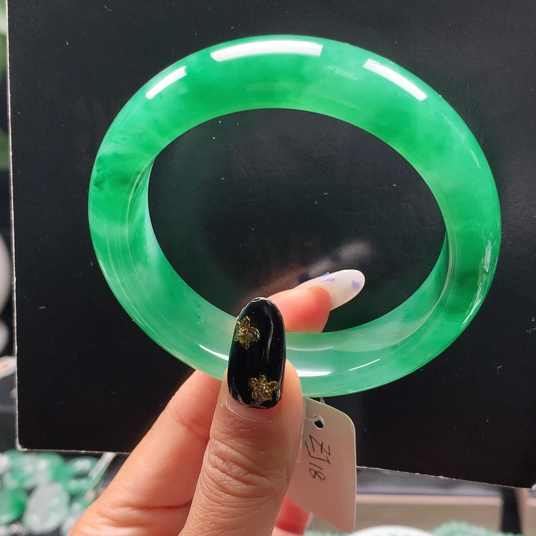 石英质玉未镶嵌手镯56