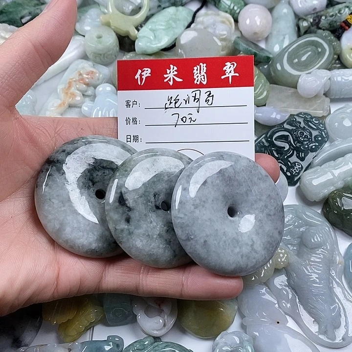 翡翠颈饰未镶嵌翡翠