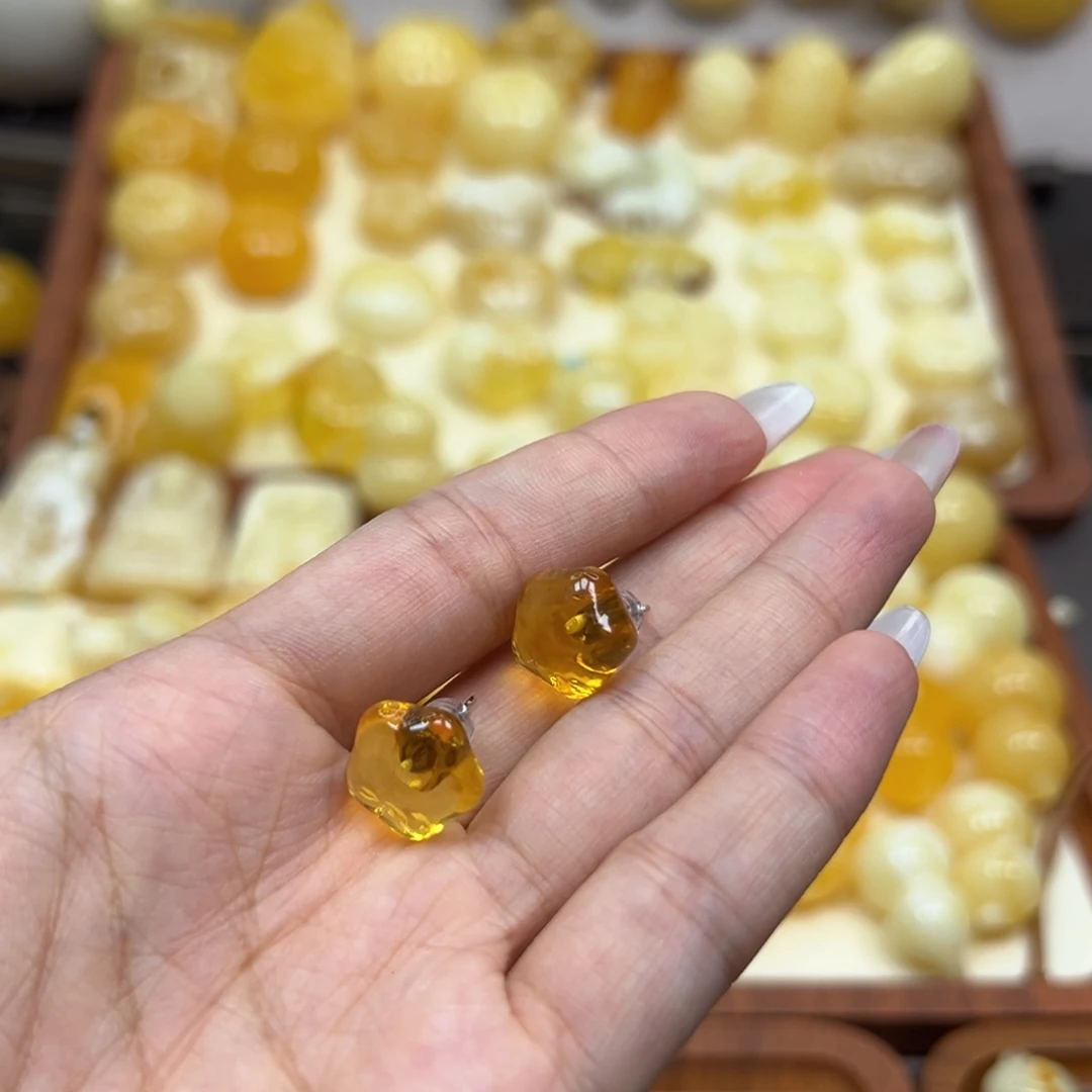 未镶嵌蜜蜡裸石蜜蜡