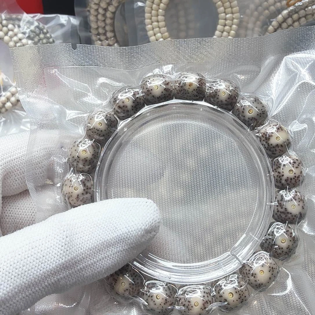 星月菩提吊坠14糯冰12.5左右