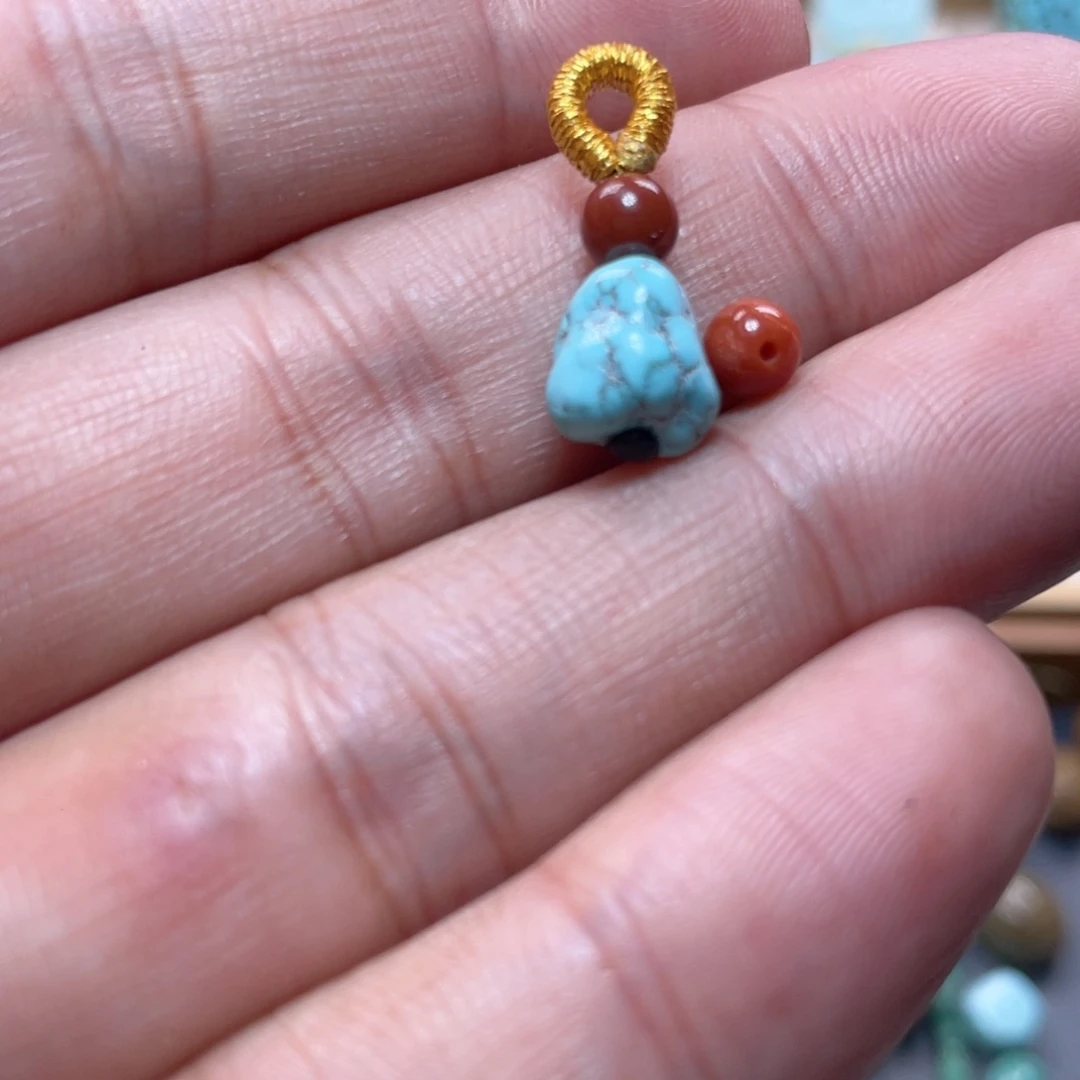 南红玛瑙配饰未镶嵌