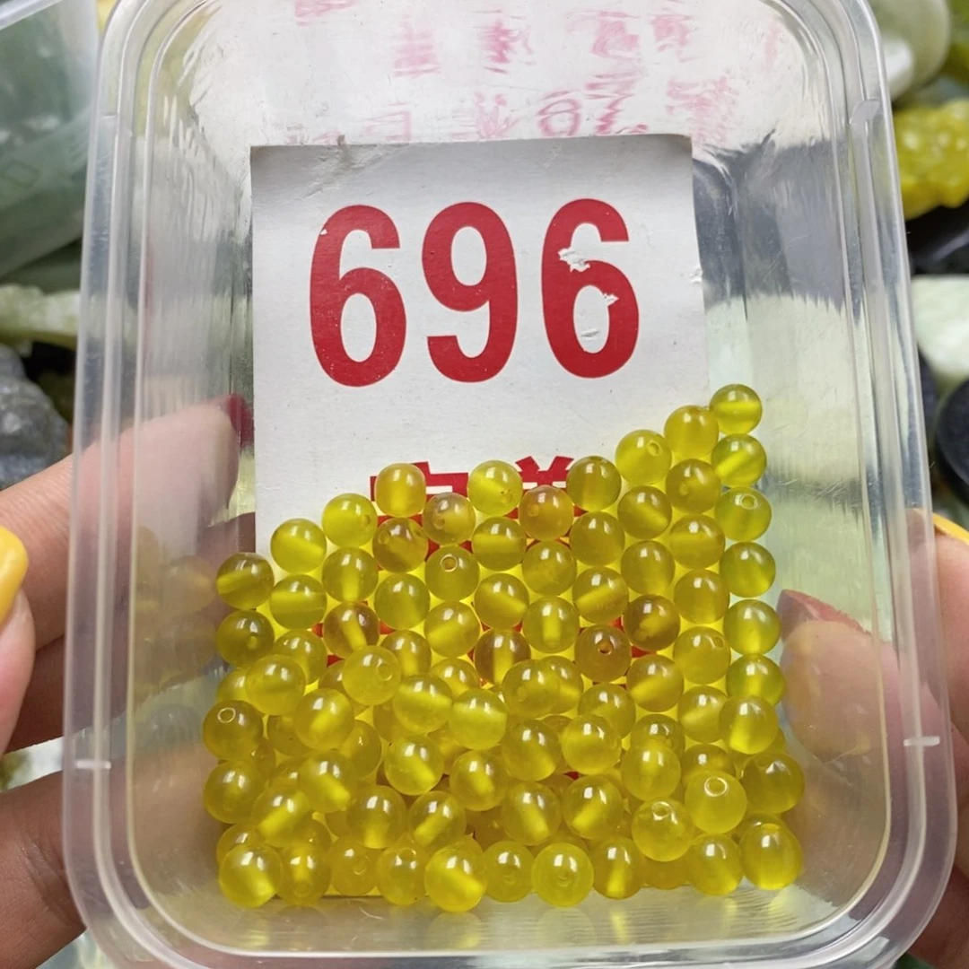 蛇纹石玉未镶嵌挂坠