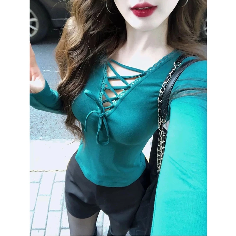 气质绑带小心机镂空长袖t恤女秋冬季磨毛保暖收腰短款打底衫上衣