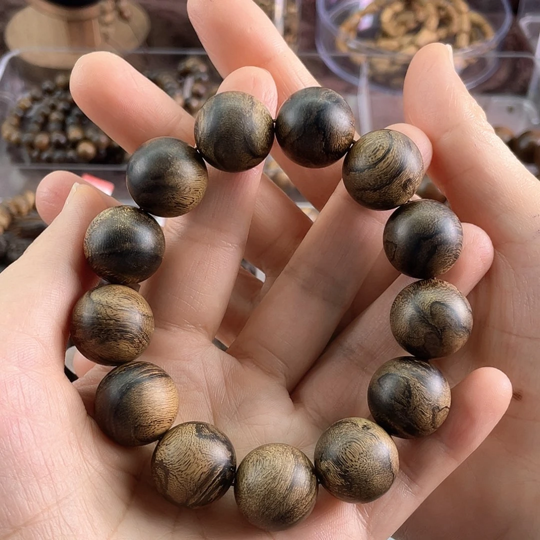 沉香手串花****宇越南芽庄白棋虎斑留疤