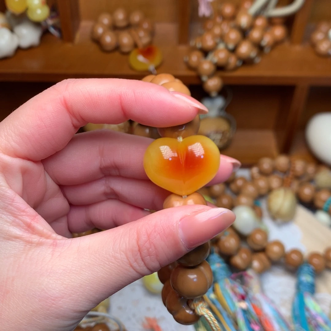 韩***乐猴头核桃吊坠腮红爱心