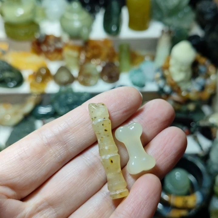 岫玉未镶嵌挂坠款式