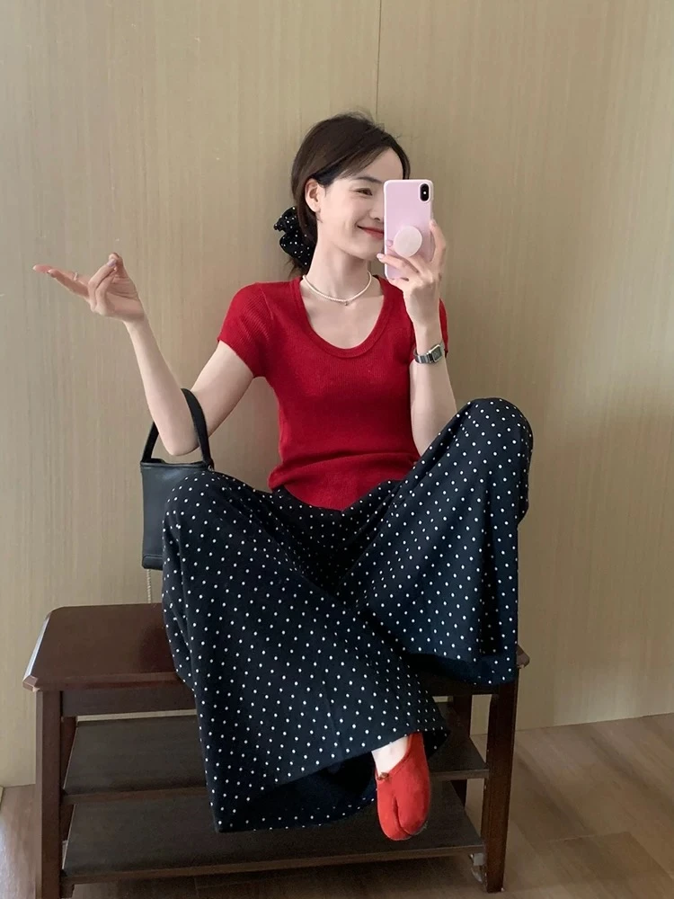 2025夏季新款高级感套装气质红色U领短袖上衣黑色波点裤子两件套