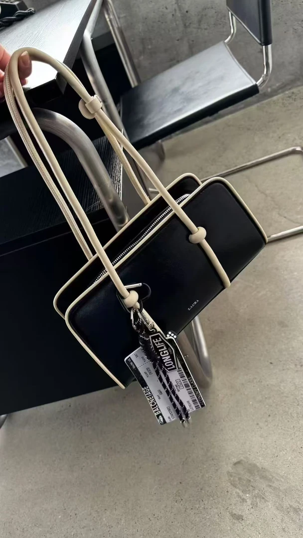 劳拉时代新款拼色饼干包韩系高级腋下包百搭女包包（带图挂件）