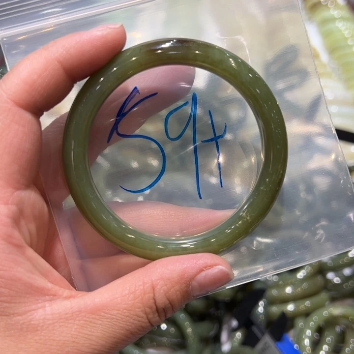 和田玉（糖玉）手镯未镶嵌