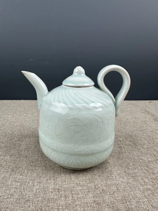 精选陶瓷湖田窑执壶 尺寸：高12cm宽11cm