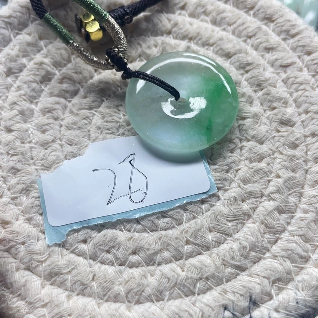 翡翠未镶嵌颈饰翡翠吊坠