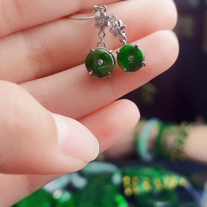 翡翠银S925镶嵌颈饰多样性