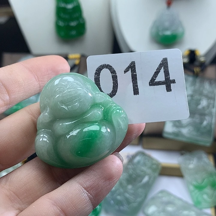 吊坠(赠链)未镶嵌翡翠