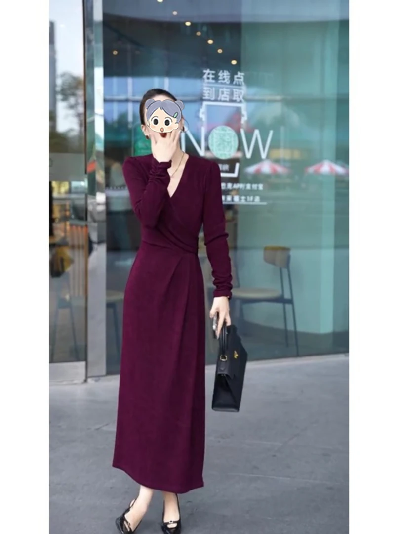 法式气质通勤气场安可拉红V领收腰设计连衣裙子女潮秋季新款长裙